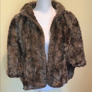 Vintage 50s-60s Faux Fur Cape Brown Rounded Collar Granny’s Movie Star Mobwife